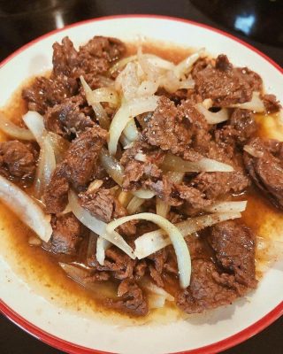 Ba chỉ bò xào hành tây